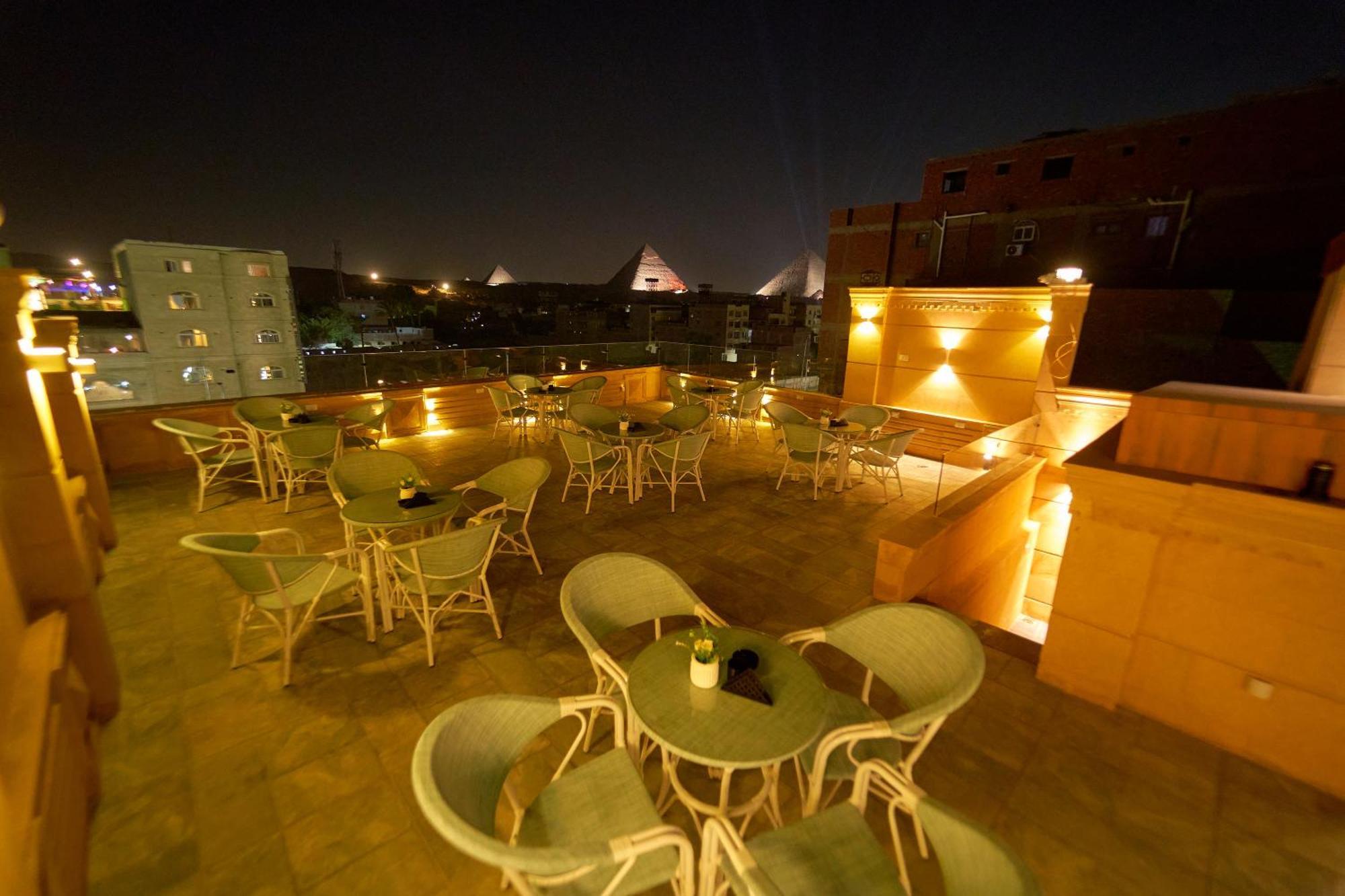 Crown Pyramids View Hotel Giza Bagian luar foto