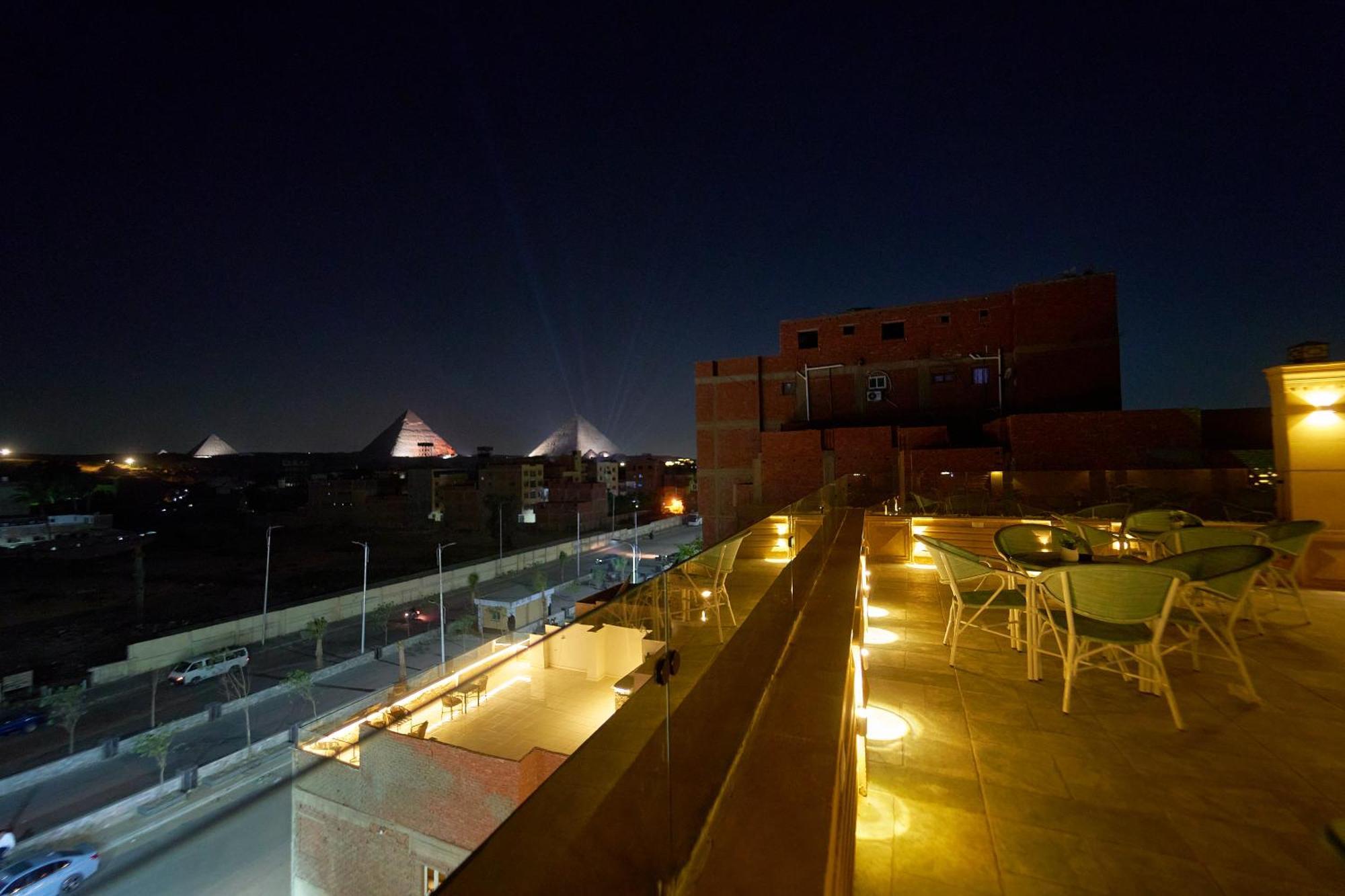 Crown Pyramids View Hotel Giza Bagian luar foto