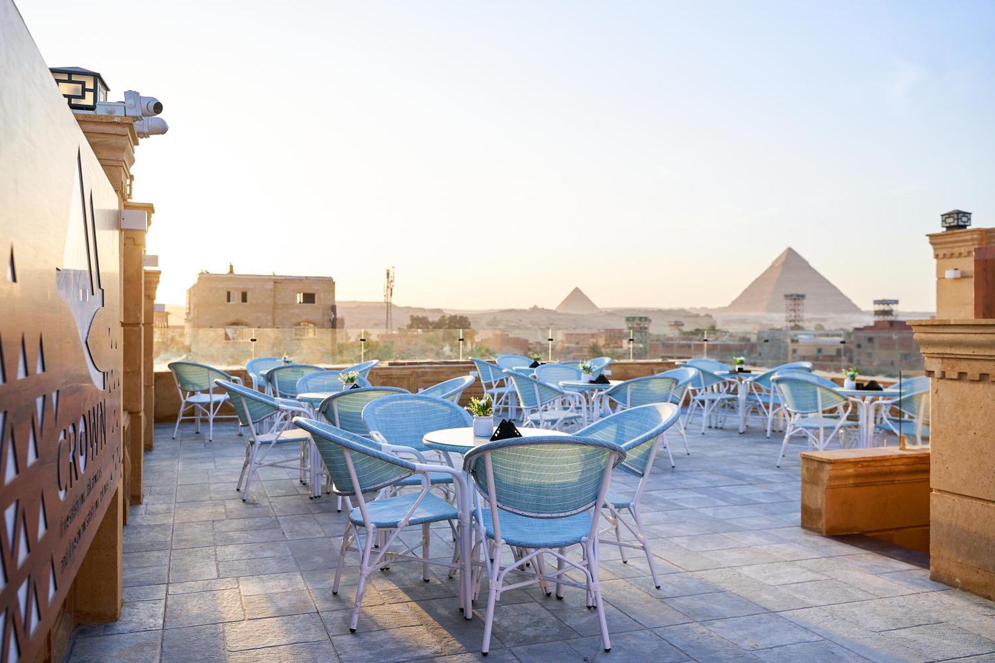 Crown Pyramids View Hotel Giza Bagian luar foto