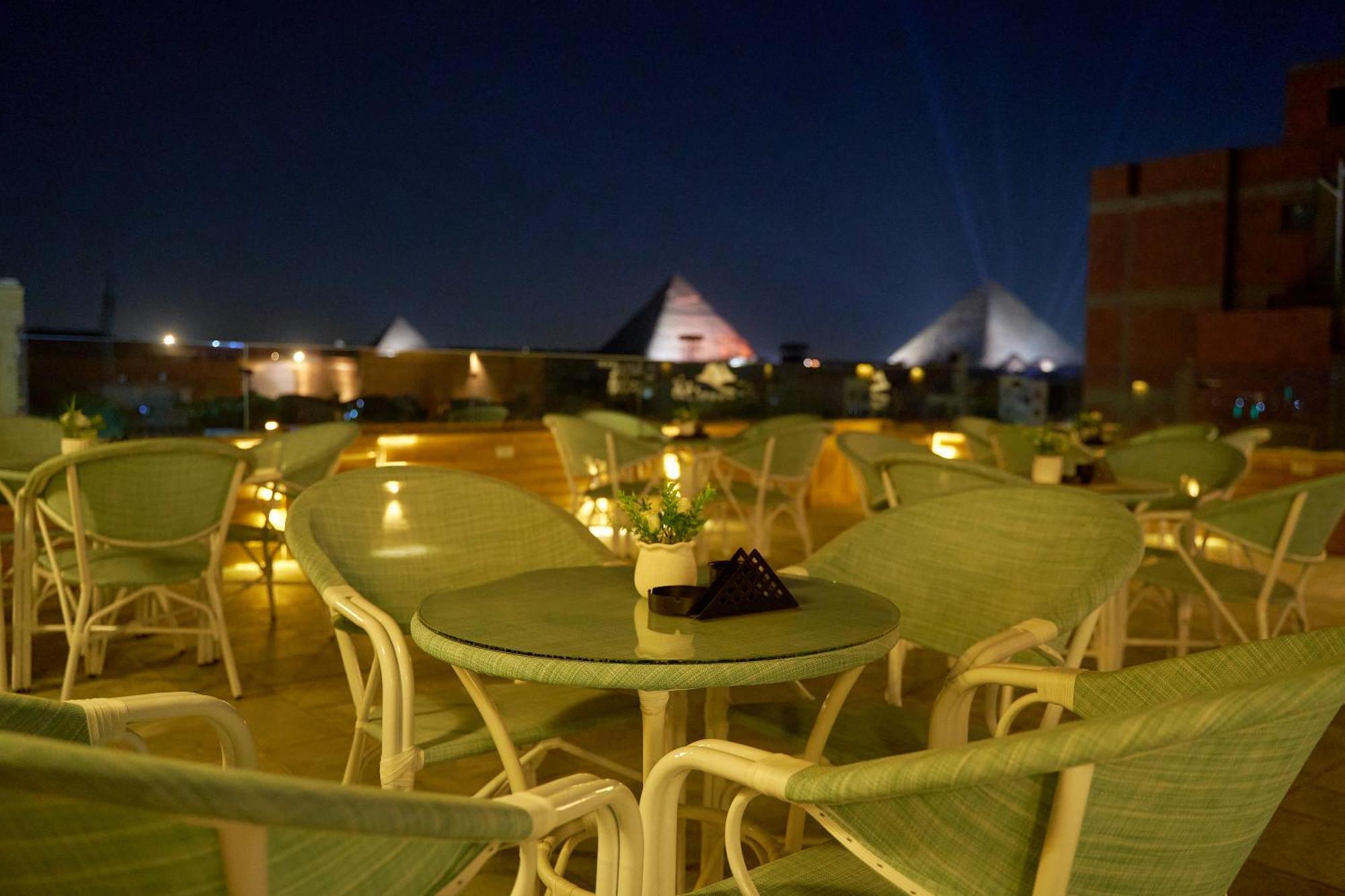 Crown Pyramids View Hotel Giza Bagian luar foto
