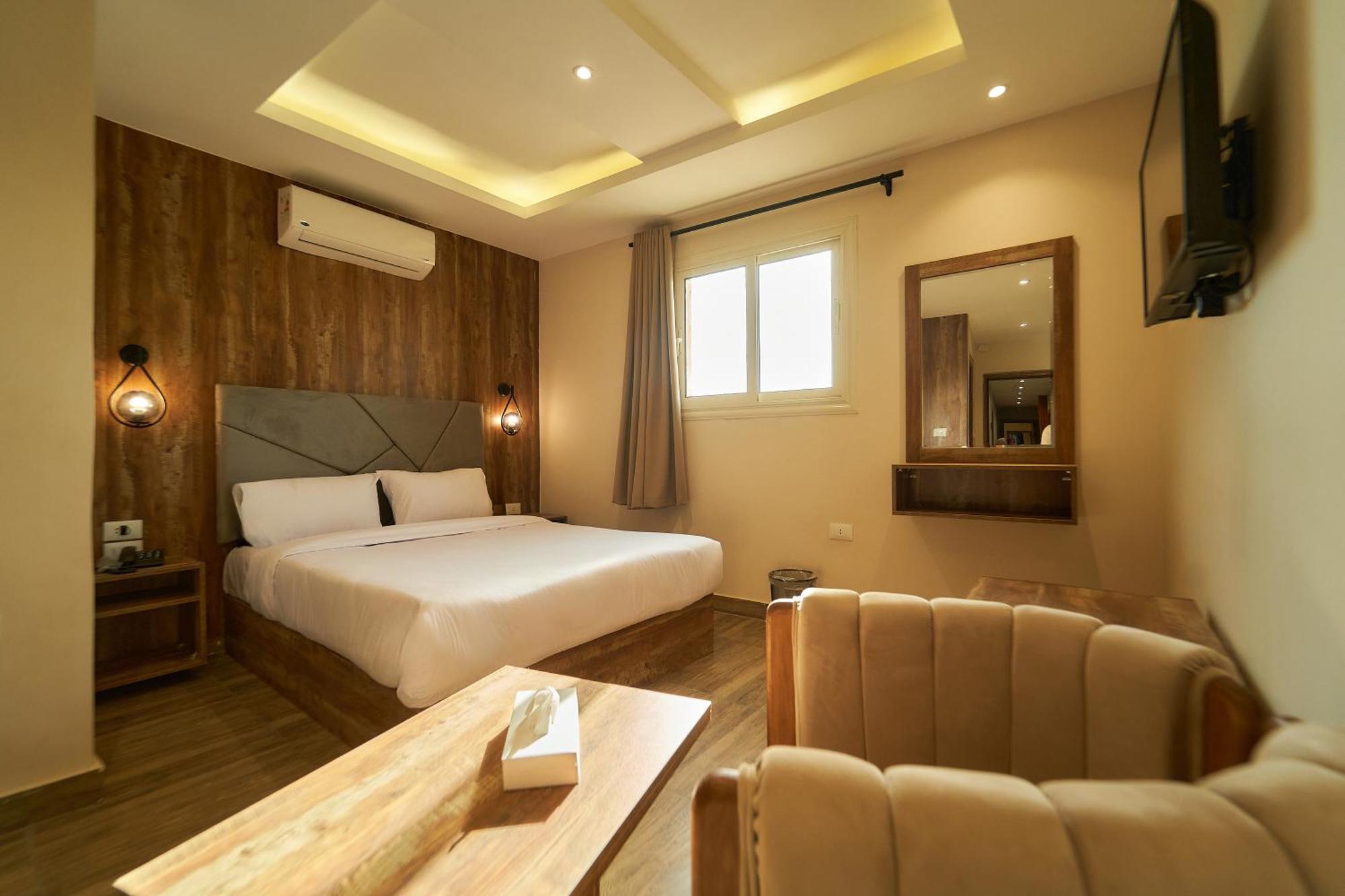 Crown Pyramids View Hotel Giza Bagian luar foto