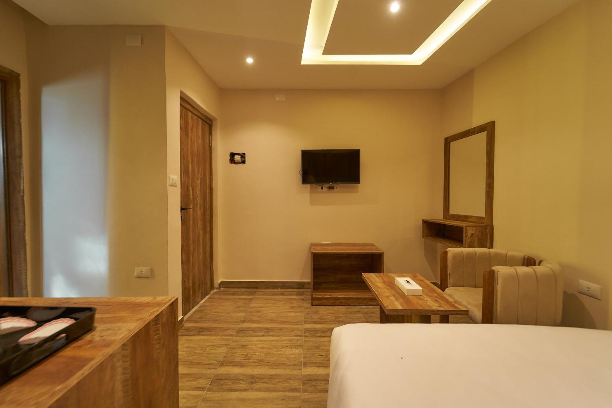 Crown Pyramids View Hotel Giza Bagian luar foto